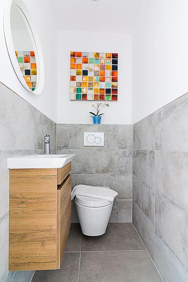 Spacious Two Bedroom Apartment In Central Location Atenas Exterior foto